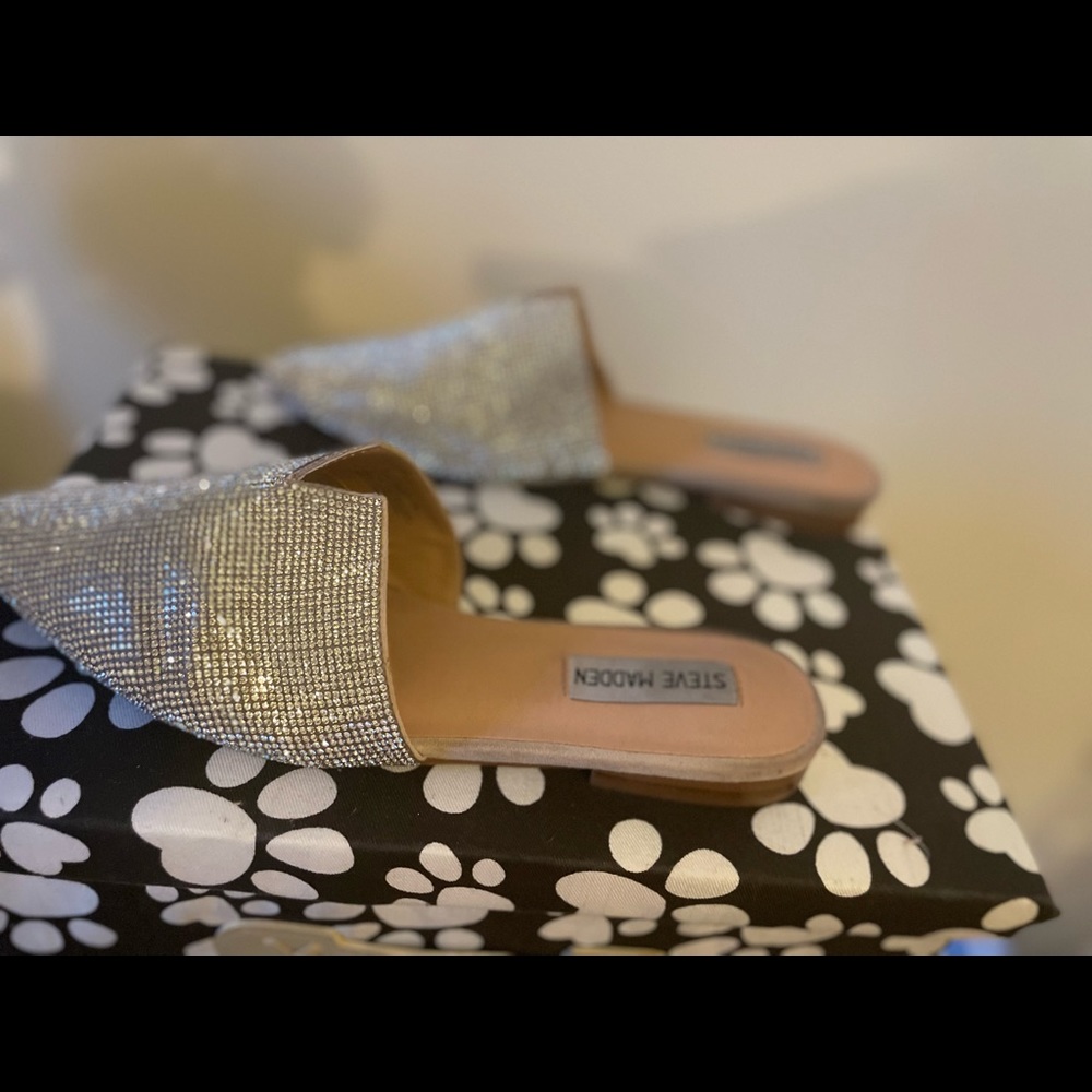 Steve Madden | Silver Rhinestone flats | 8.5